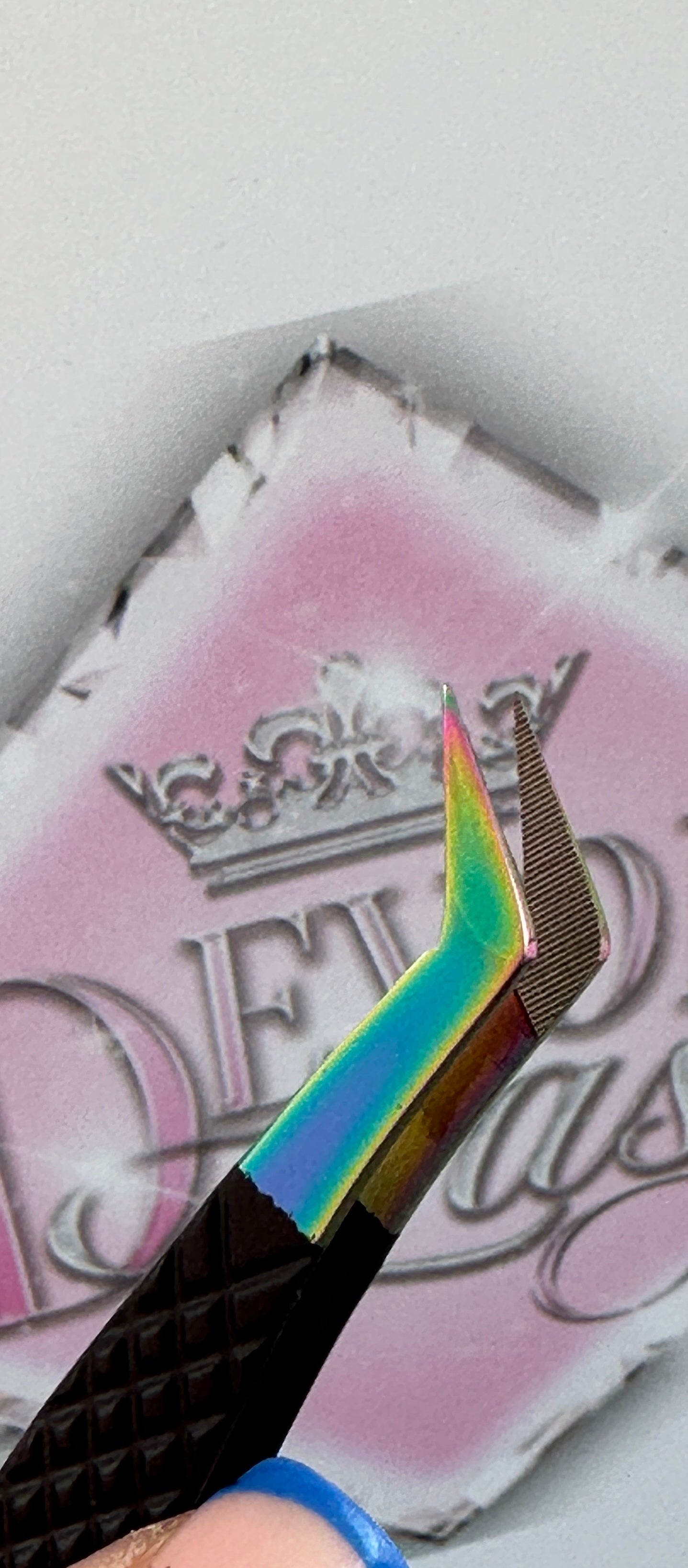 Fibre tip pink S curved tweezer