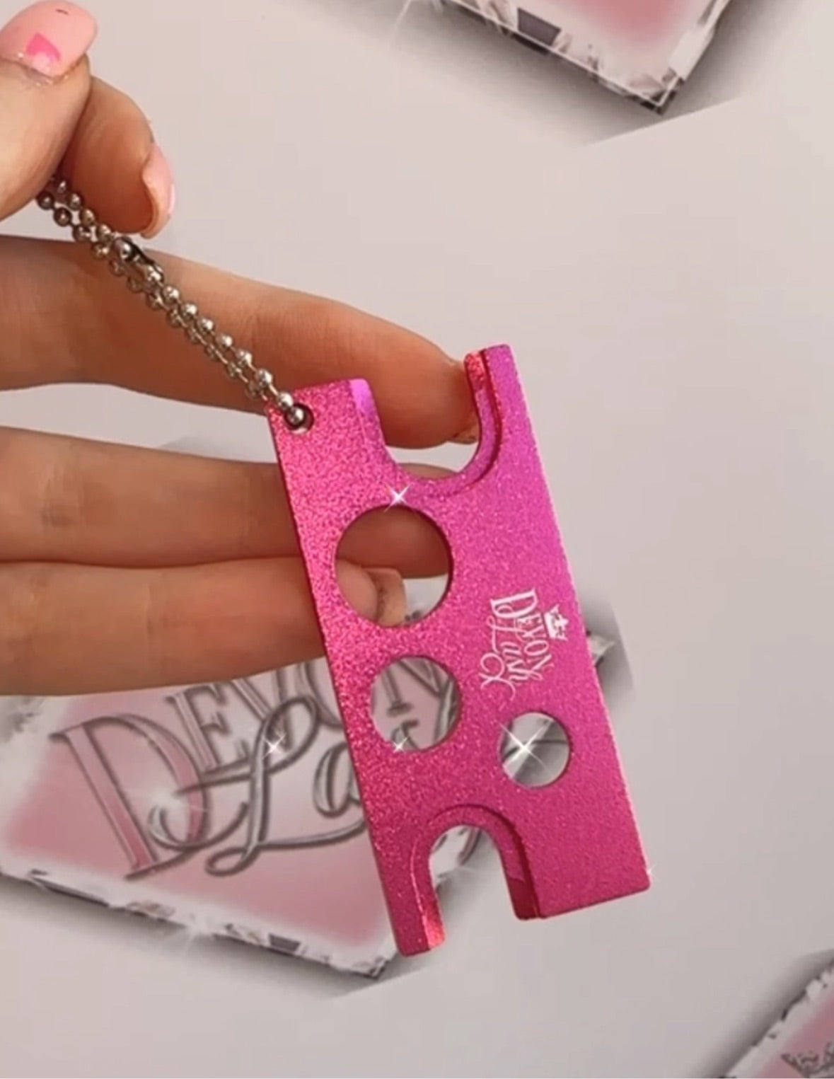 Pink glue nozzle opener